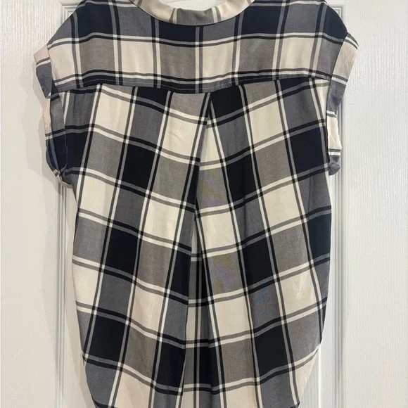 Jack’s Girlfriend Black and Ivory Plaid Button Up Cap Sleeve Casual Shirt, M - Picture 6 of 6